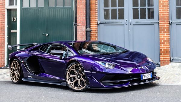 2019 Lamborghini Aventador SVJ Viola Aletheia