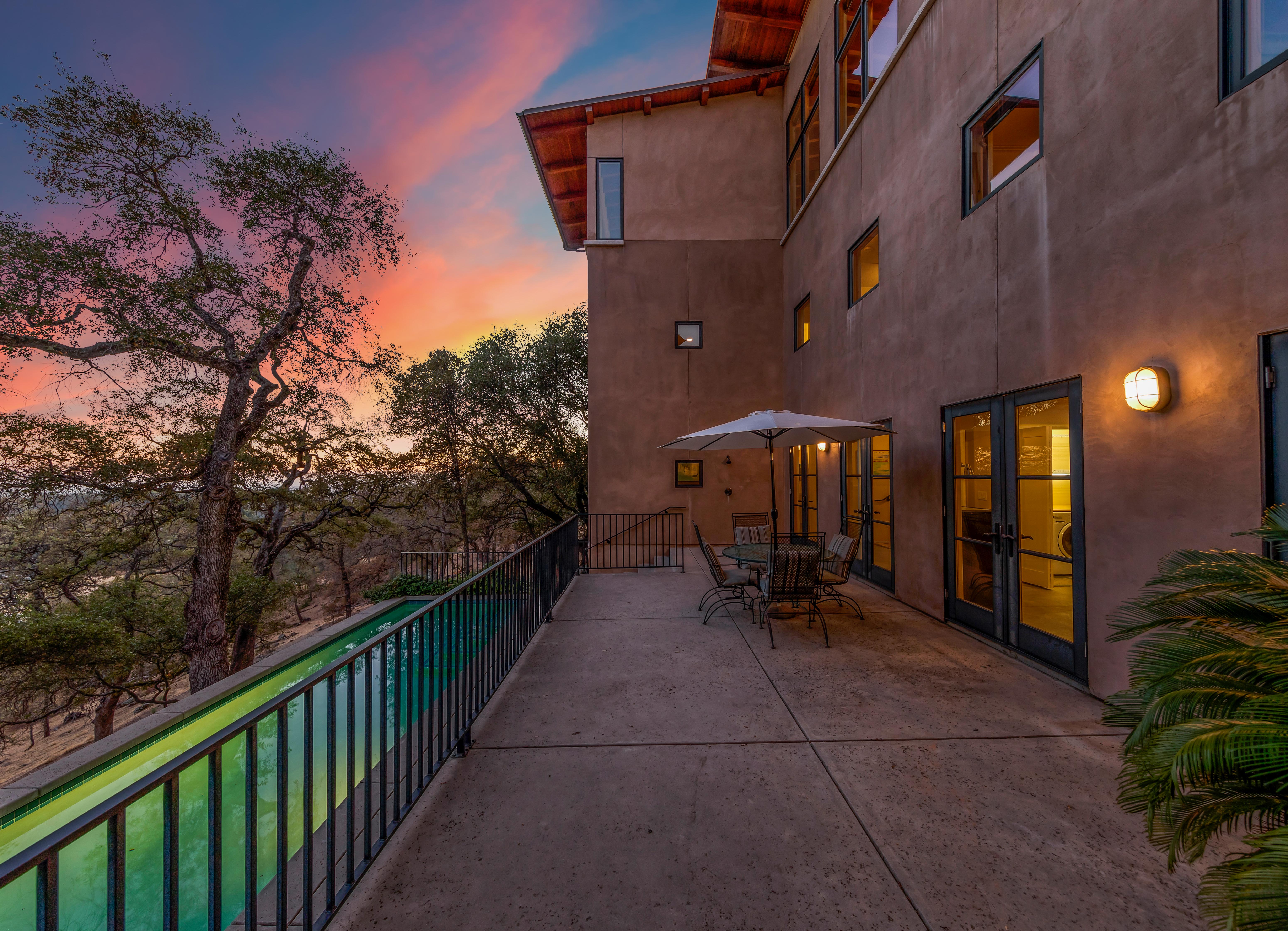 Reggae  On The River